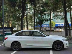 BMW 3 Series 325i M Sport Night Edition Package - ფოტო 4
