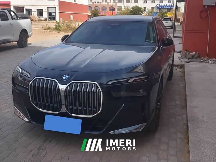 BMW 7 Series 735Li M Sport Package - ავტომობილი ჩინეთიდან