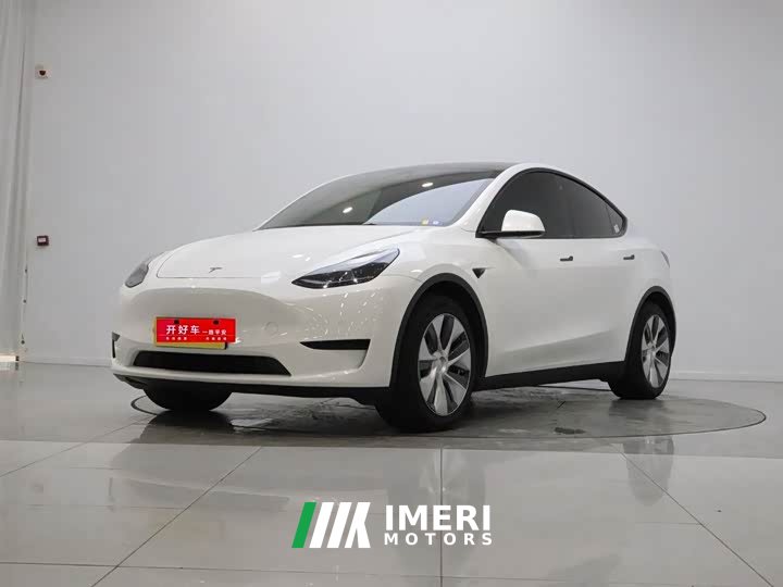 Tesla Model Y Facelift Rear-Wheel Drive