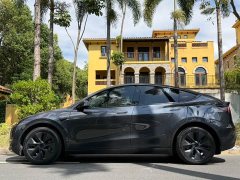 Tesla Model Y Long Range All-Wheel Drive - ფოტო 2