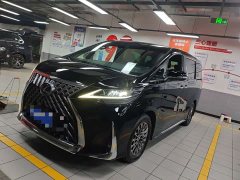 Lexus LM 300h 7-Seater Elegant Edition - ფოტო 1