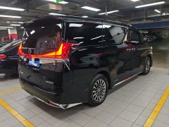 Lexus LM 300h 7-Seater Elegant Edition - ფოტო 4