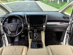 Toyota Alphard Hybrid 2.5L Premium Edition - ფოტო 10