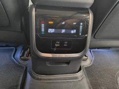 FAW Red Flag HS7 PHEV 2.0T PHEV AWD Flagship Comfort 6-Seater - ფოტო 12