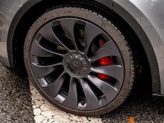 Tesla Model Y Performance - ფოტო 11