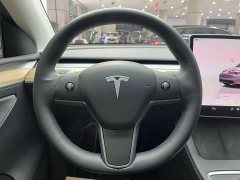 Tesla Model Y Rear-Wheel Drive - ფოტო 5