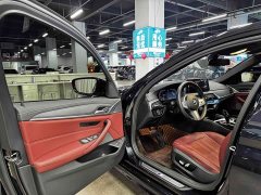 BMW 5 Series 530Li xDrive M Sport Package - ფოტო 4