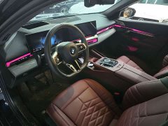 BMW 5 Series 530Li Luxury M Sport Package - ფოტო 3