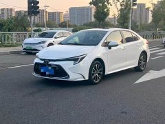 Toyota Corolla 1.8L CVT Luxury - ფოტო 1