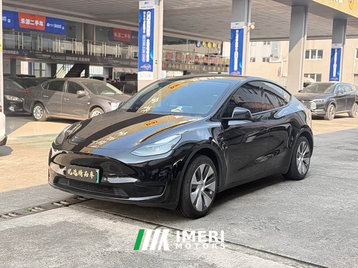 Tesla Model Y Facelift Rear-Wheel Drive