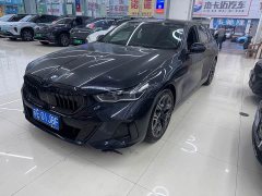 BMW 5 Series 530Li Luxury M Sport Package - ფოტო 1