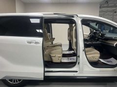 Toyota Sienna 2.5L Hybrid Luxury - ფოტო 12