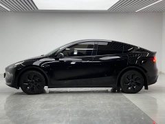 Tesla Model Y Rear-Wheel Drive - ფოტო 7