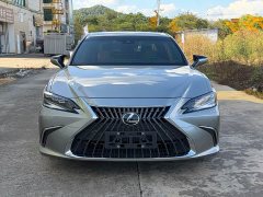 Lexus ES 300h Premium Edition - ფოტო 2
