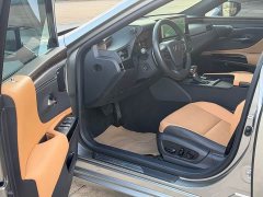 Lexus ES 300h Premium Edition - ფოტო 3