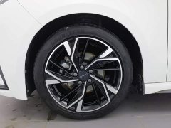 Lynk & Co 03 2.0T Diesel DCT Pro - ფოტო 17