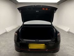 Volkswagen Magotan 300TSI DSG Prestige Edition with Eye-Catching Package - ფოტო 11