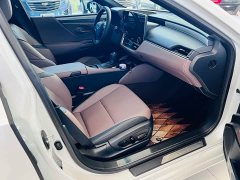 Lexus ES 200 Premium Edition - ფოტო 14