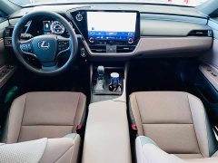Lexus ES 200 Premium Edition - ფოტო 17