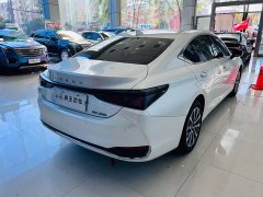Lexus ES 200 Premium Edition - ფოტო 5