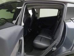 Tesla Model Y Rear-Wheel Drive - ფოტო 15