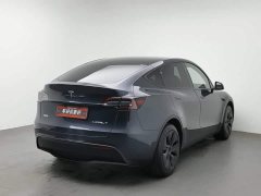 Tesla Model Y Rear-Wheel Drive - ფოტო 2