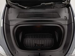 Tesla Model Y Rear-Wheel Drive - ფოტო 6