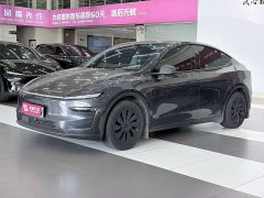 Tesla Model Y Rear-Wheel Drive - ფოტო 1