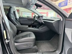 Tesla Model Y Rear-Wheel Drive - ფოტო 15