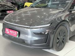 Tesla Model Y Rear-Wheel Drive - ფოტო 3