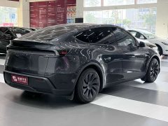 Tesla Model Y Rear-Wheel Drive - ფოტო 6