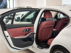 BMW 3 Series 325Li M Sport Package - ფოტო 16