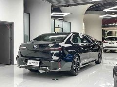 BMW 7 Series Facelift 740Li Luxury M Sport Package - ფოტო 11