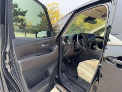 Toyota Vellfire Crown Hybrid 2.5L Graphite Gold Edition - ფოტო 11