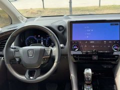 Toyota Vellfire Crown Hybrid 2.5L Graphite Gold Edition - ფოტო 6