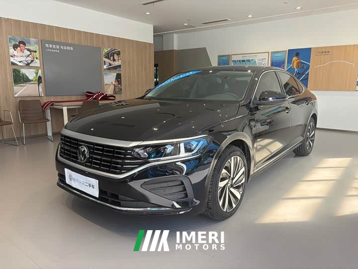 Volkswagen Passat Outstanding Edition 330TSI Elite