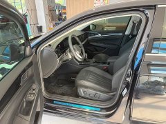 Volkswagen Passat Outstanding Edition 330TSI Elite - ფოტო 12