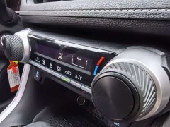 Toyota RAV4 2.0L CVT FWD Urban Edition - ფოტო 11