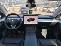 Tesla Model Y Rear-Wheel Drive - ფოტო 5