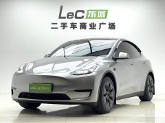 Tesla Model Y Rear-Wheel Drive - ფოტო 1