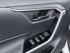 Toyota RAV4 2.0L CVT FWD Urban Edition - ფოტო 5