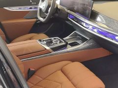 BMW i7 xDrive60L Luxury Package - ფოტო 13