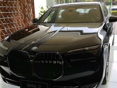 BMW i7 xDrive60L Luxury Package - ფოტო 3
