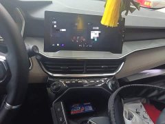 Lynk & Co 06 EM-P PHEV 84KM Range Pro - ფოტო 14