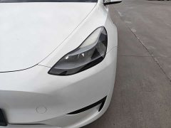 Tesla Model Y Rear-Wheel Drive - ფოტო 4