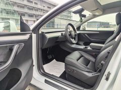 Tesla Model Y Rear-Wheel Drive - ფოტო 6