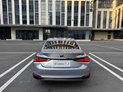 Lexus ES 300h F SPORT - ფოტო 10