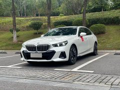 BMW 5 Series 530Li Luxury M Sport Package - ფოტო 3