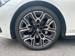 BMW 5 Series 530Li Luxury M Sport Package - ფოტო 9