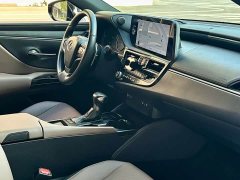 Lexus ES 300h Premium Edition - ფოტო 6